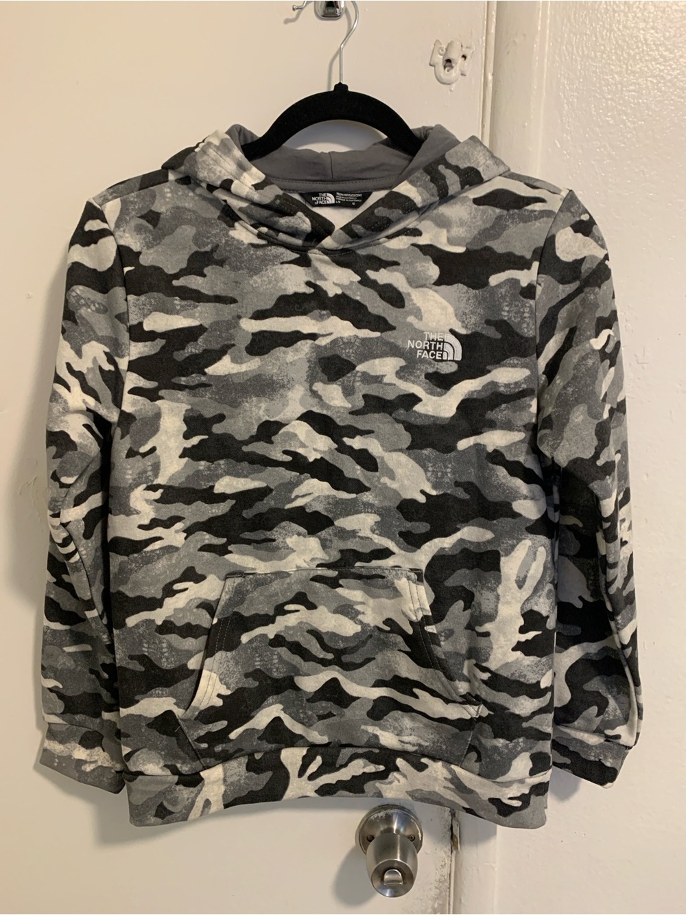 North face camo youth hoodie! NWT